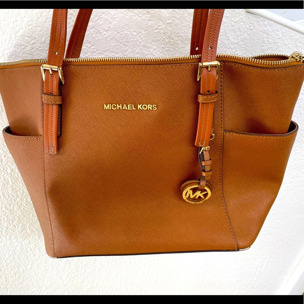 Michael Kors shoulder bag.  14.5 wide 10 tall 4.5 deep.